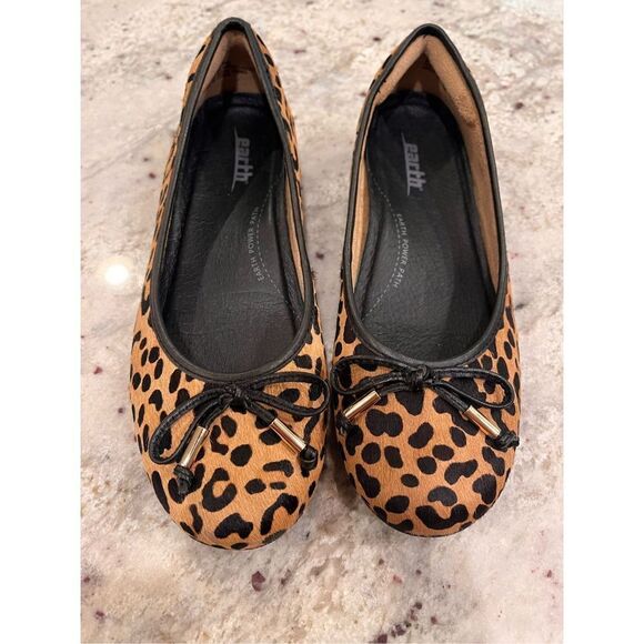 Earth Runa Leather Leopard Ballet Flats sz 7 NWOT - Picture 2 of 6